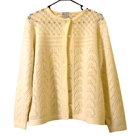 Wintuk Sweaters - Vintage 70's Wintuk Chris Ann Knit Granny Cardigan, Size: Large.